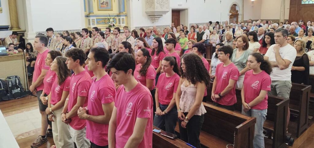 Esta imagem não tem texto alternativo. O nome do ficheiro é: Jovens-da-Caranguejeira-e-de-Santa-Eufemia-enviados-para-Roma-Espanha-e-Italia.jpg