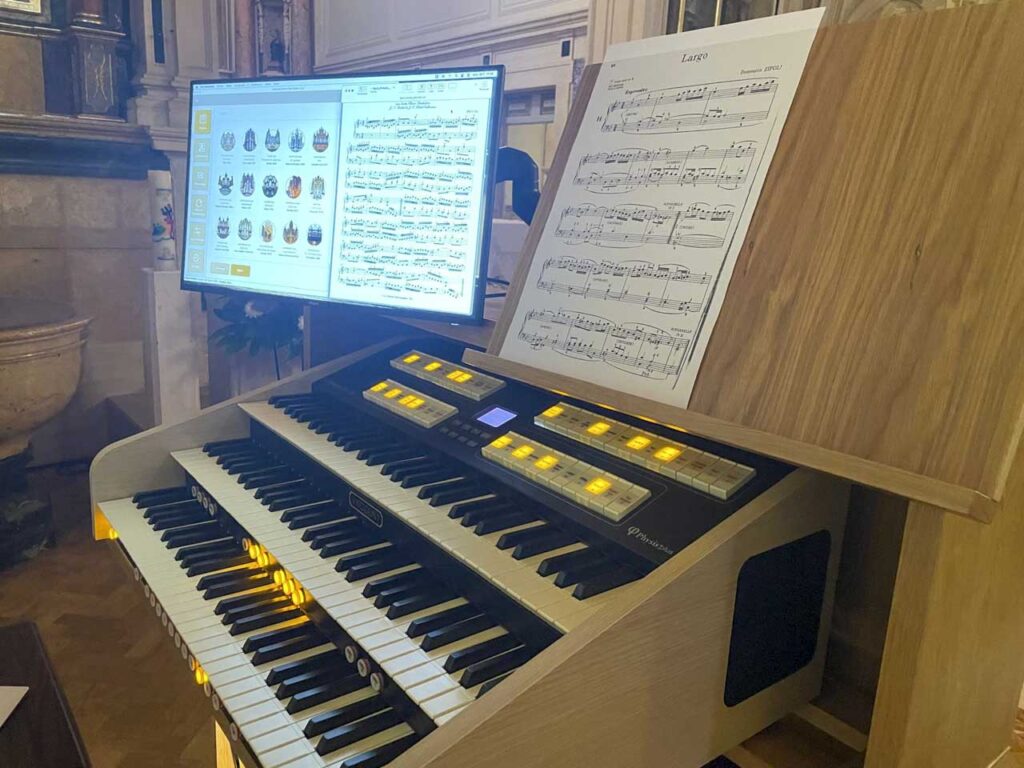 Esta imagem não tem texto alternativo. O nome do ficheiro é: Paroquia-do-Reguengo-do-Fetal-inaugura-novo-orgao-liturgico-com-tecnologia-de-ponta.jpg