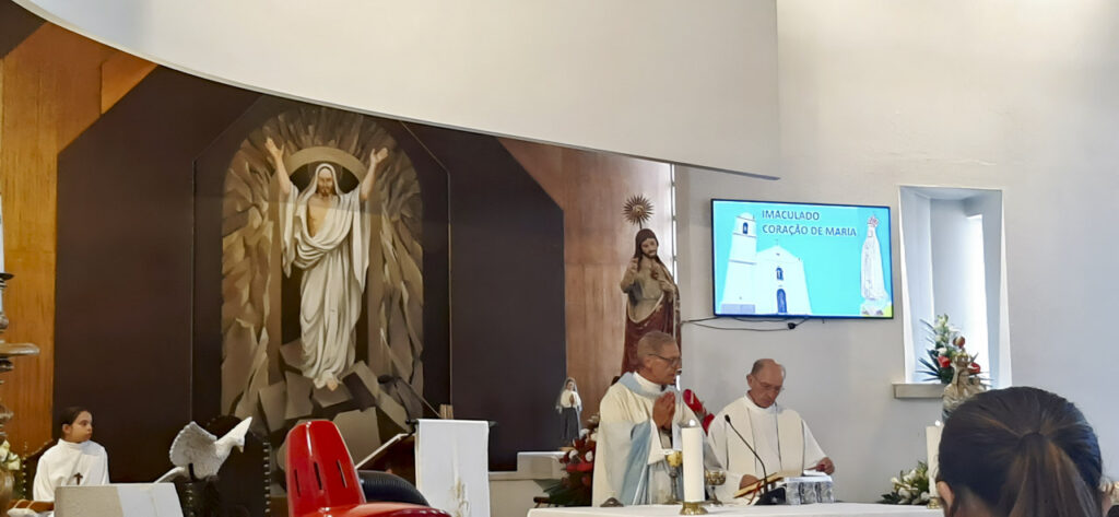 Esta imagem não tem texto alternativo. O nome do ficheiro é: Olival-celebrou-a-Festa-Grande-em-honra-dos-Sagrados-Coracoes-de-Jesus-e-Maria.jpg