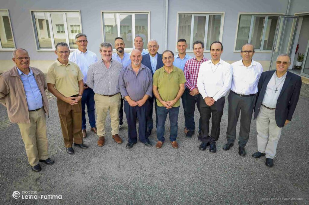 Esta imagem não tem texto alternativo. O nome do ficheiro é: Diocese-de-Leiria-Fatima-admite-15-candidatos-ao-diaconado-permanente.jpg