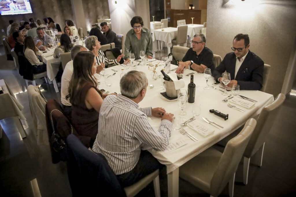 Esta imagem não tem texto alternativo. O nome do ficheiro é: Igreja-de-Amor-inicia-obras-de-conservacao-e-restauro-com-apoio-de-trinta-empresarios.jpg