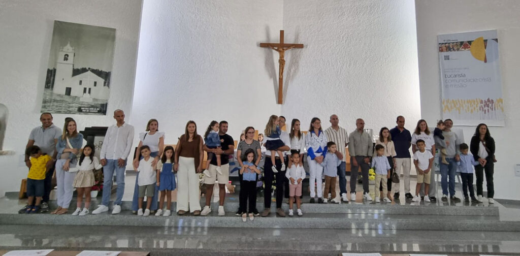 Esta imagem não tem texto alternativo. O nome do ficheiro é: Rio-de-Couros-e-Formigais-iniciam-catequese-com-celebracao-de-compromissos.jpg