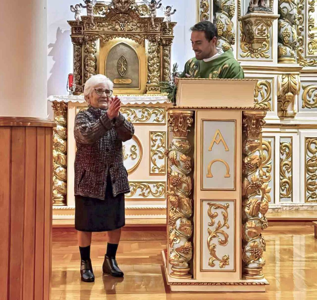 Esta imagem não tem texto alternativo. O nome do ficheiro é: Ranha-de-Sao-Joao-homenageia-Maria-Julia.jpg