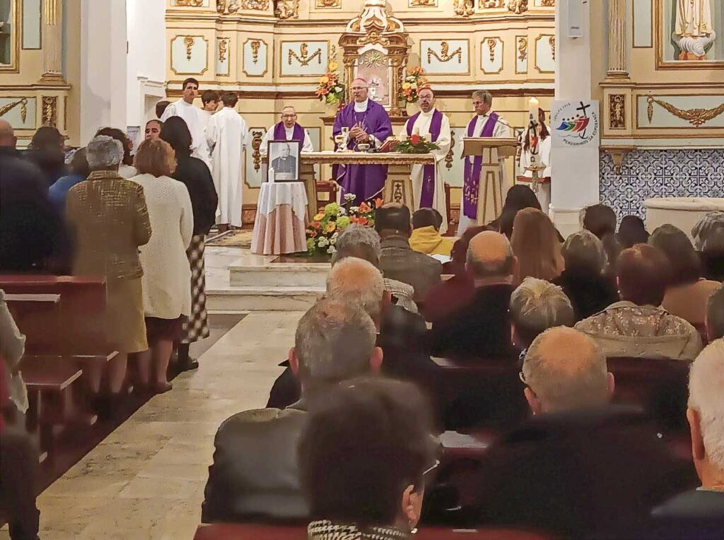 Esta imagem não tem texto alternativo. O nome do ficheiro é: Barreira-assinala-150-anos-do-nascimento-de-D.-Antonio-Antunes.jpg