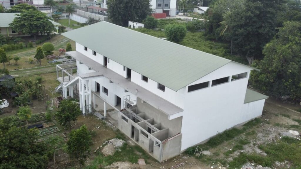 Esta imagem não tem texto alternativo. O nome do ficheiro é: Uma-residencia-para-38-jovens-em-Timor-precisa-da-ajuda-de-todos.jpg