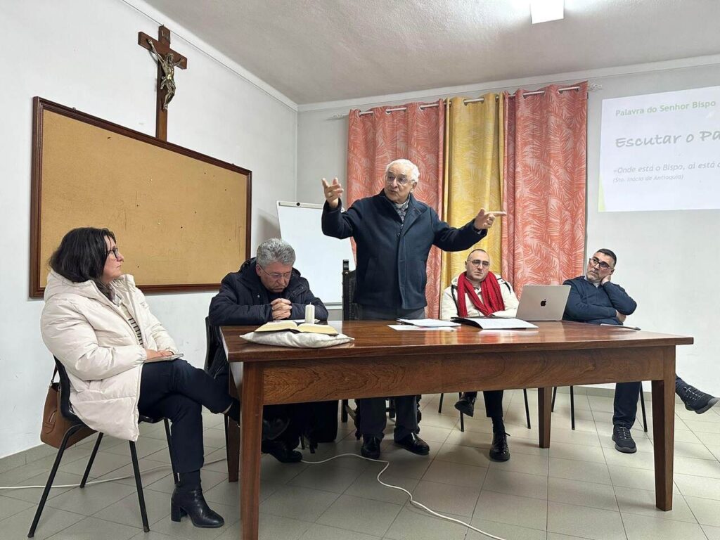 Esta imagem não tem texto alternativo. O nome do ficheiro é: Visita-de-D.-Jose-Ornelas-reforca-comunhao-na-Unidade-Pastoral-9.jpg