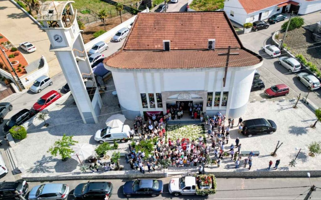 Esta imagem não tem texto alternativo. O nome do ficheiro é: Festa-do-Pao-do-Espirito-Santo-une-comunidade-de-Sao-Guilherme-no-Pentecostes.jpg