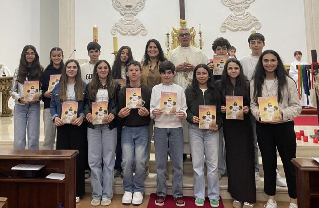 Esta imagem não tem texto alternativo. O nome do ficheiro é: Freixianda-A-Vida-com-Jesus-e-Sempre-Festa.jpg