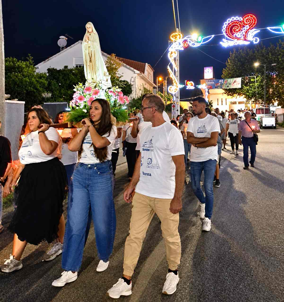 Esta imagem não tem texto alternativo. O nome do ficheiro é: barosa-celebrou-sao-mateus-com-fe-tradicao-e-convivio