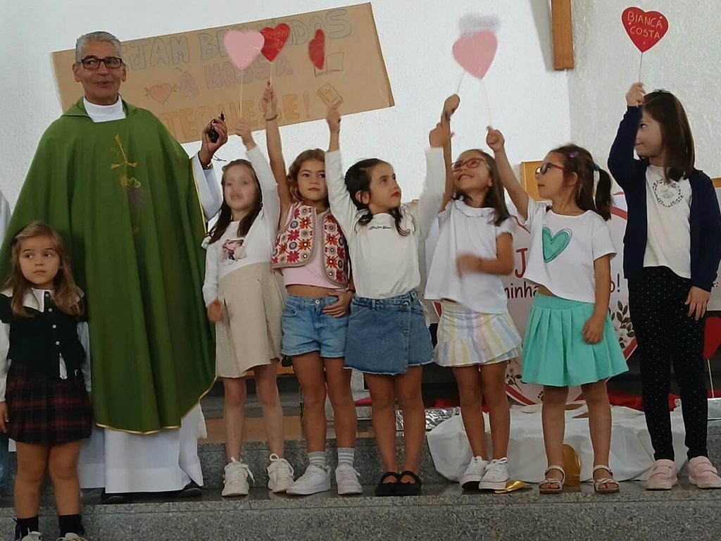Imagem actual: Paróquia de Rio de Couros iniciou novo ano de catequese