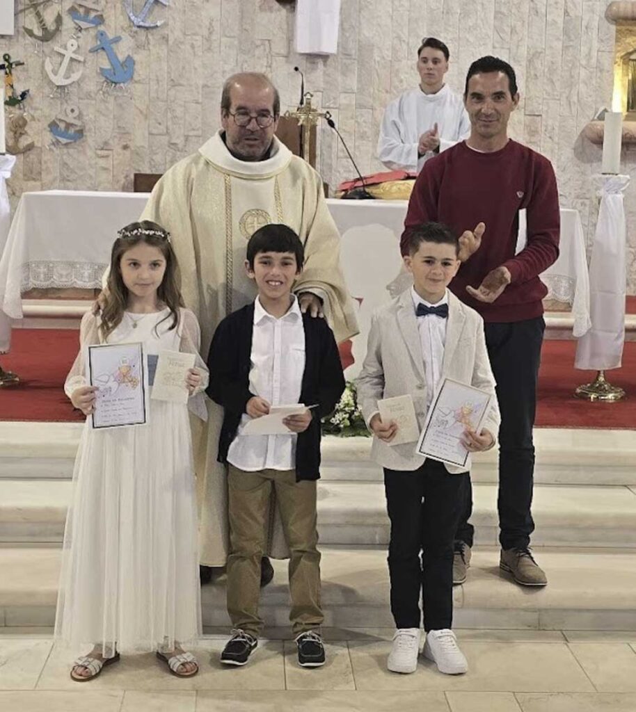 Esta imagem não tem texto alternativo. O nome do ficheiro é: Festa-da-Primeira-Comunhao-no-Casal-dos-Bernardos.jpg